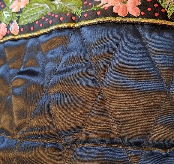 NWOT NaDaYa Black Satin Quilted Floral Bordered Tote/Bag - Picture 6 of 9